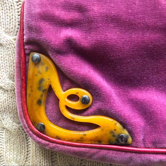 MIU MIU Clutch - Whimsical Purple Velvet Clutch with Tortoise Shell Detailing - Picture 6 of 9
